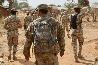 US Soldiers train Nigerian infantry
