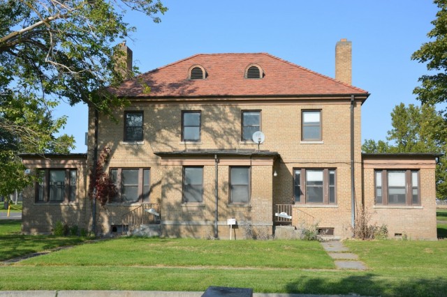 Camp Umatilla’s Building 16 is one of two family quarters buildings included in the administrative portion of the historic district, featuring historic brick work and architecture characteristic of the period and region. 