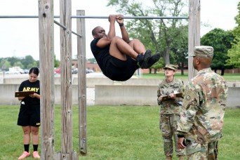 Army Reserve Soldiers conduct a diagnostic ACFT ahead of roll out