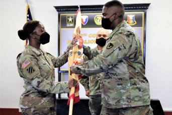 Contracting battalions welcome new senior enlisted leaders