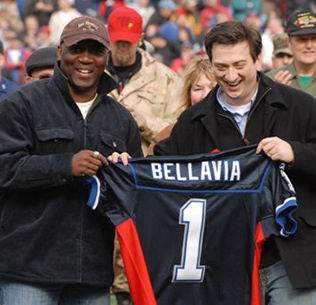 Buffalo Bills Hall of Famer Thurman Thomas presents David Bellavia a jersey before a game, November 2007. (Photo courtesy of David Bellavia)