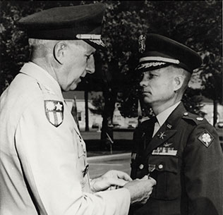 Lt. Gen. L. J. Lincoln awards the Distinguished Service Cross to U.S. Army Maj. Charles Kettles, Ft. Sam Houston, San Antonio, 1968. (Photo courtesy of Retired U.S. Army Lt. Col. Charles Kettles)