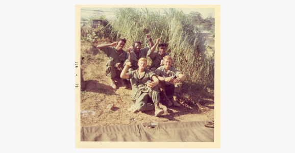 Leslie Sabo with other Soldiers